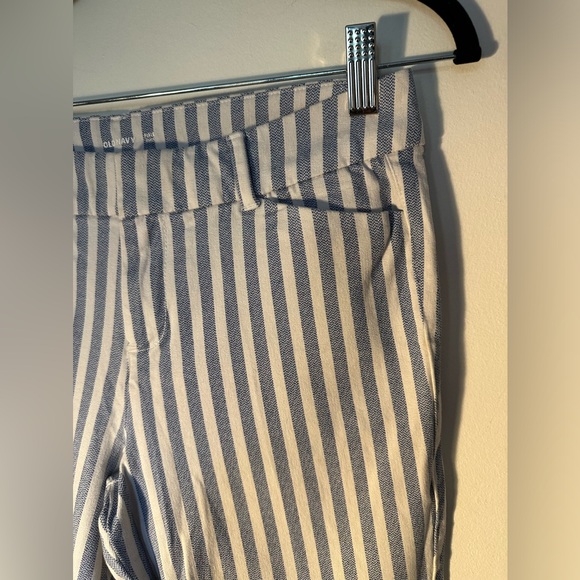 Old Navy Pixie Style Blue & White Striped Ankle Length Jeans, Size 4 - Picture 3 of 7